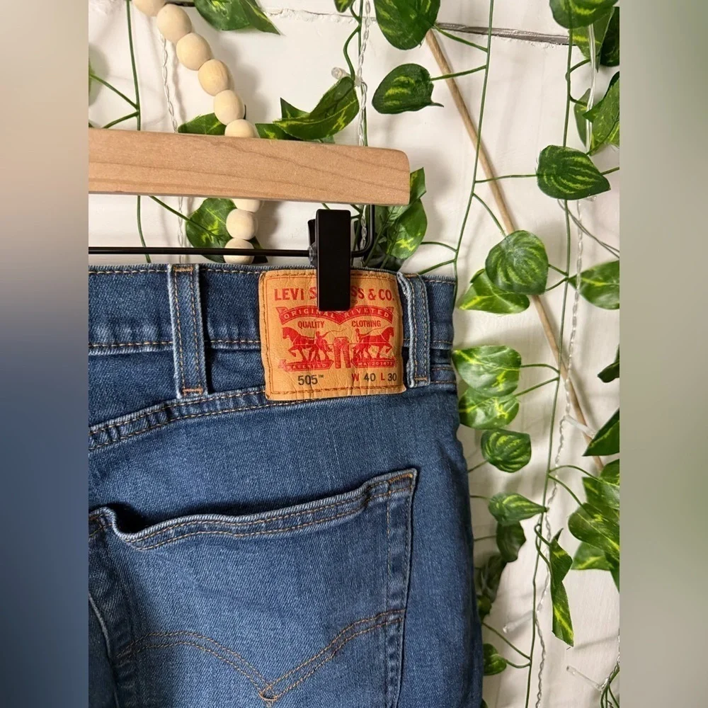 Levi's Blue 505 Relaxed Jeans